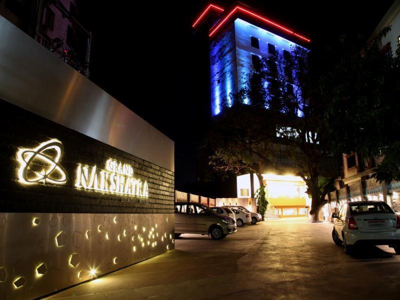 Grand Nakshatra Hotel Ананд Екстер'єр фото